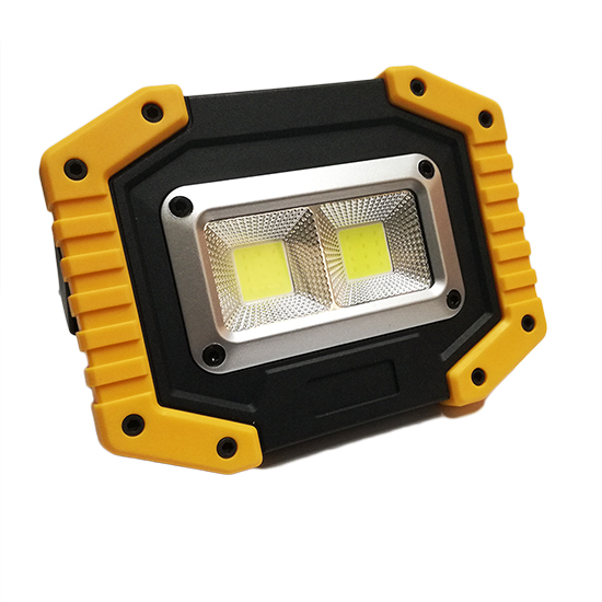 Lampada Faro da Lavoro a led emergenza funzionante a ...